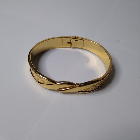 Vintage Monet Metal Hinged Bracelet - Picture 2 of 16